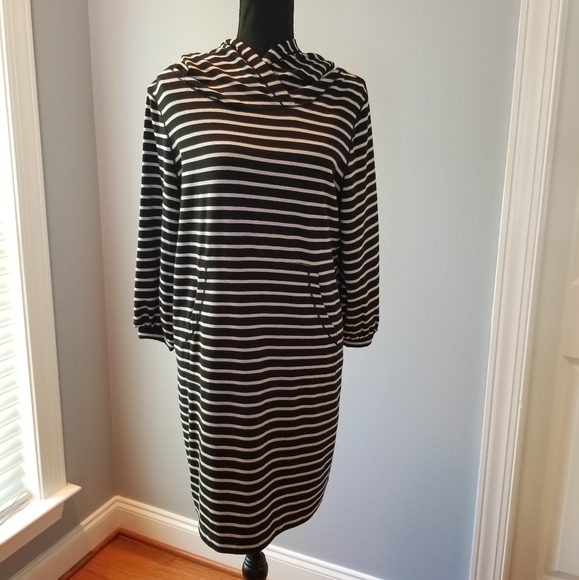 Dress - Picture 1 of 5